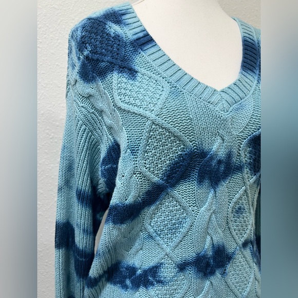 SONOMA Tie Dye Cable Knit Sweater EUC - Picture 2 of 7